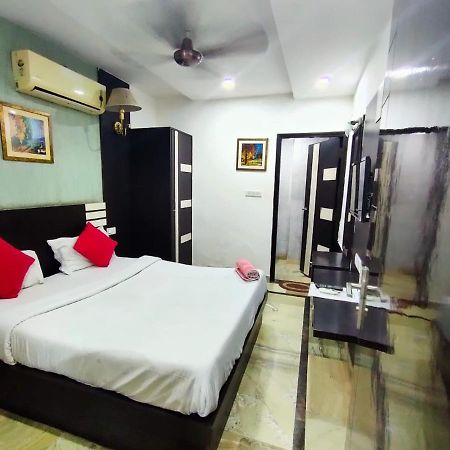 Hotel Laxman Resort By The Golden Taj Group &Hotels Agra  Bagian luar foto