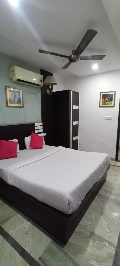 Hotel Laxman Resort By The Golden Taj Group &Hotels Agra  Bagian luar foto