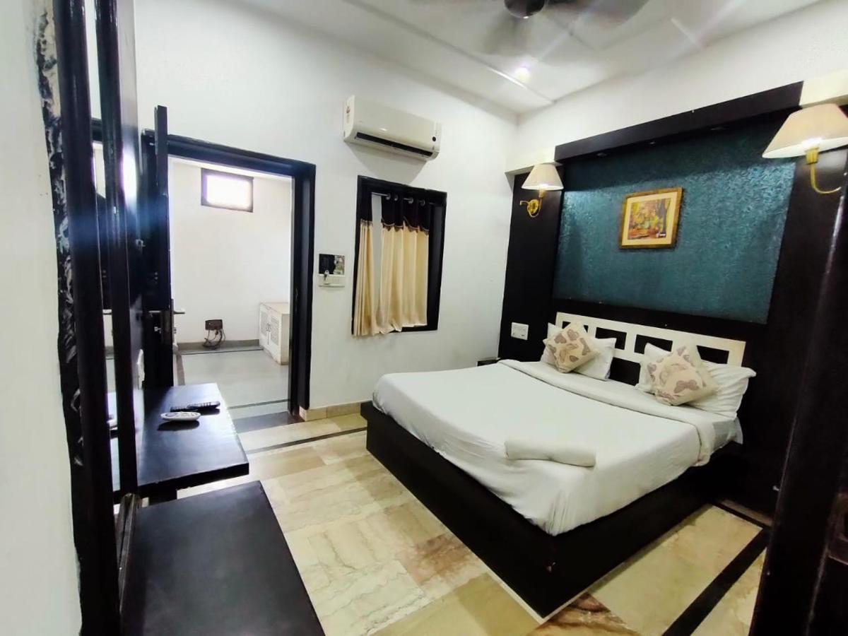 Hotel Laxman Resort By The Golden Taj Group &Hotels Agra  Bagian luar foto