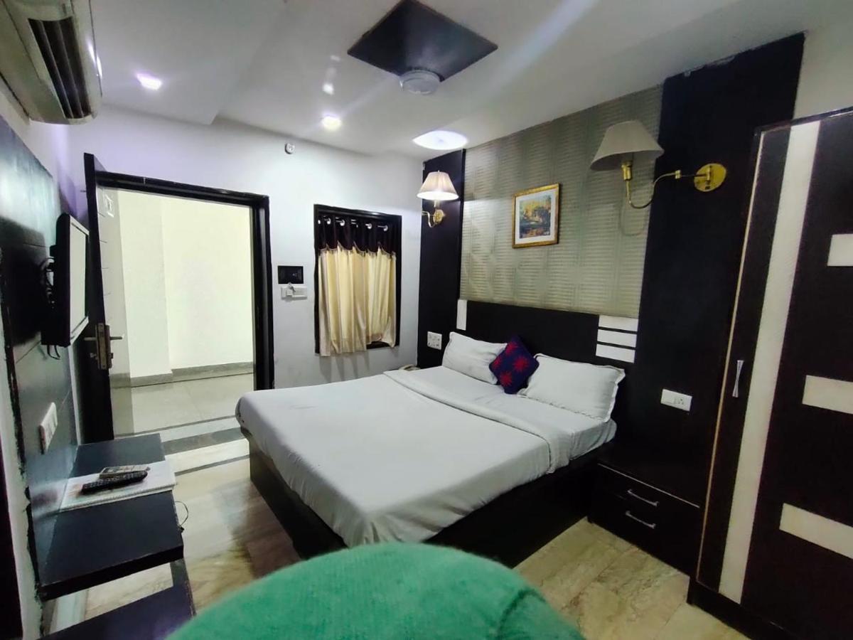 Hotel Laxman Resort By The Golden Taj Group &Hotels Agra  Bagian luar foto