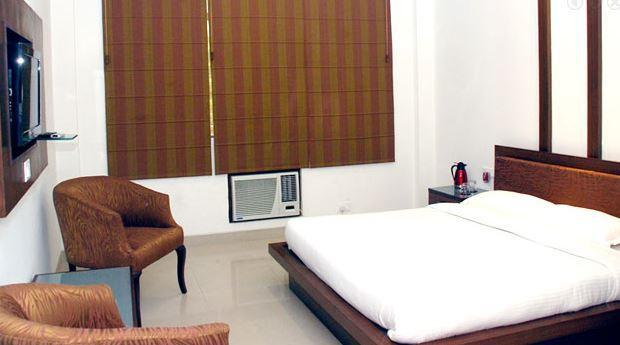 Hotel Laxman Resort By The Golden Taj Group &Hotels Agra  Bagian luar foto