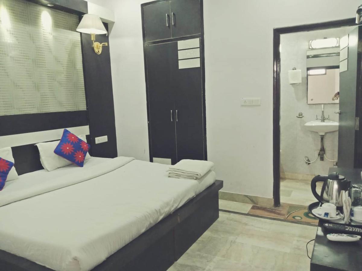 Hotel Laxman Resort By The Golden Taj Group &Hotels Agra  Bagian luar foto